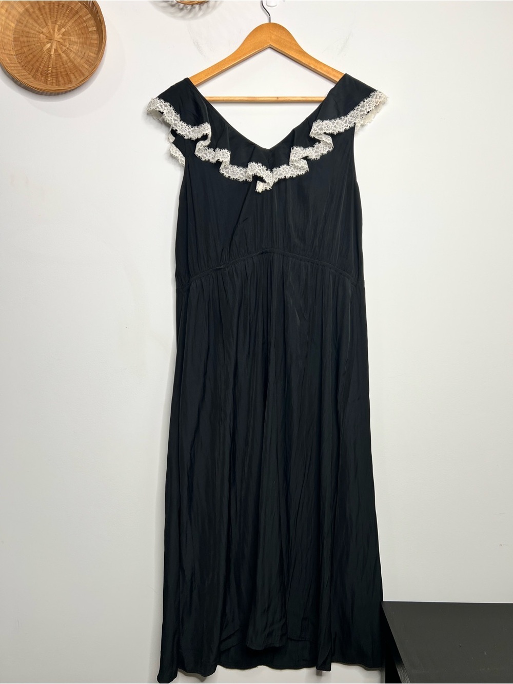 Universal Thread Black Midi Dress with Cream Lace Trim Size Large - Picture 3 of 6